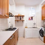Appartamento Guesthost - Nicola's Nest *