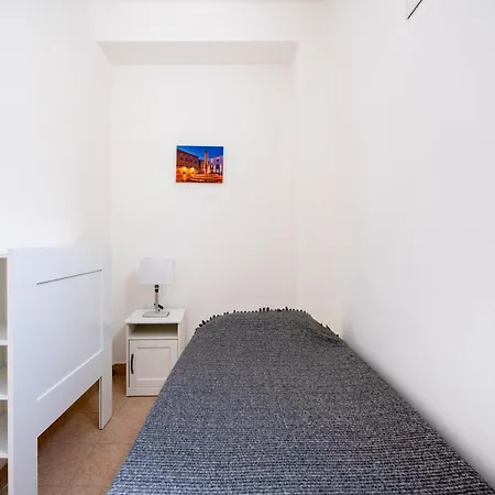 Guesthost - Nicola's Nest *