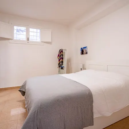 Guesthost - Nicola's Nest * Bari