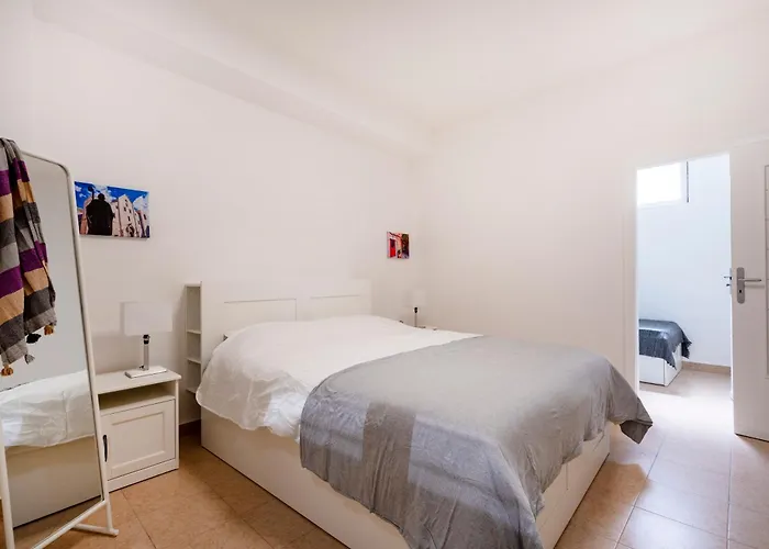 Guesthost - Nicola's Nest Apartment Bari